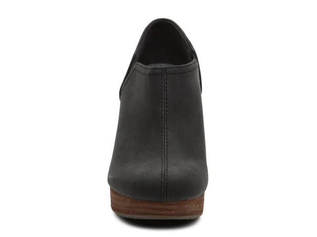 Dsw black hot sale wedge booties