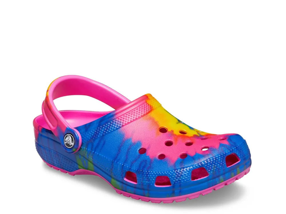 Dsw tie best sale dye crocs