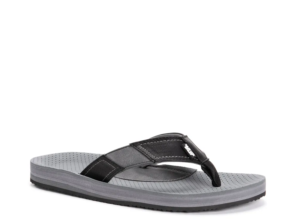 Muk luks men's mason best sale flip flops