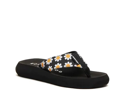 Cliffs by White Mountain Freedom Flip-Flop | Hamilton Place