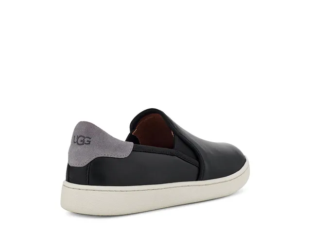 Ugg cas deals slip on white