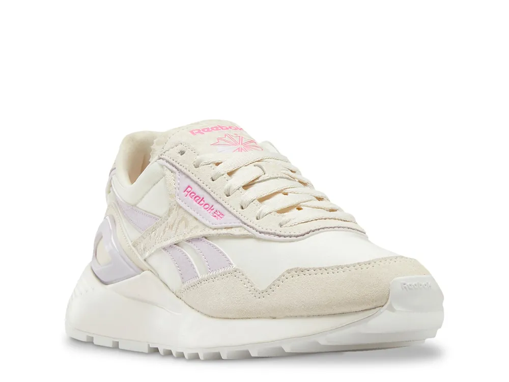 Womens pink reebok clearance trainers