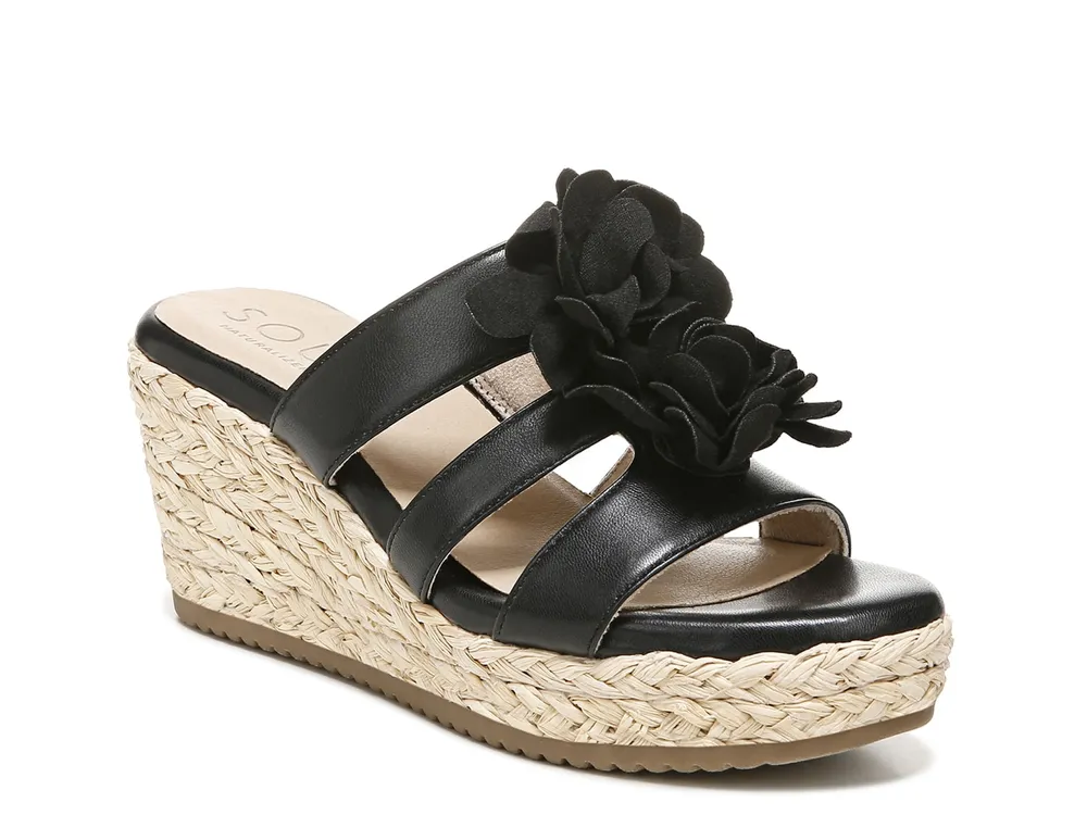 Naturalizer charlotte best sale wedge sandals