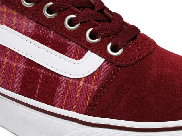 Burgundy hotsell vans dsw