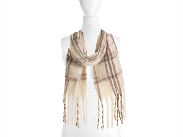 Dsw scarves store