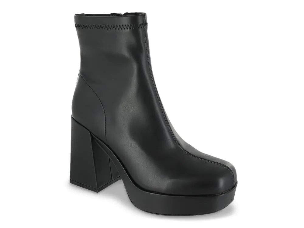 Mia Ilia Platform Bootie | Mall of America®