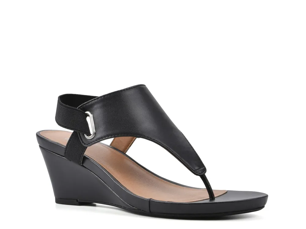 White mountain black hot sale wedge sandals