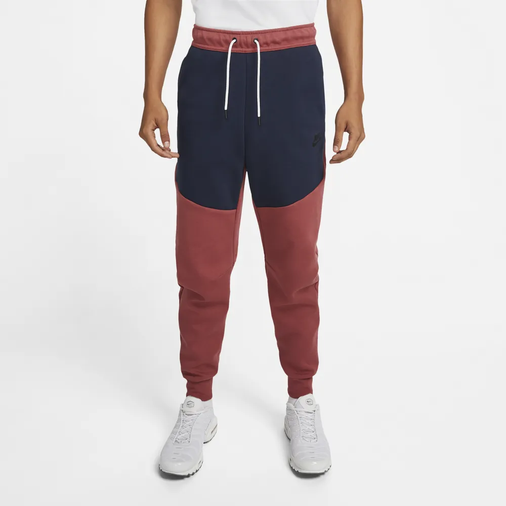 nike tech fleece footlocker