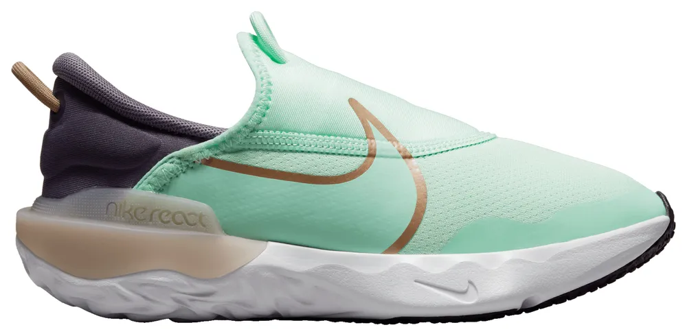 Nike presto react store preschool