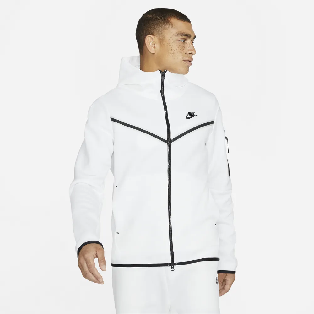 nike tech fleece footlocker