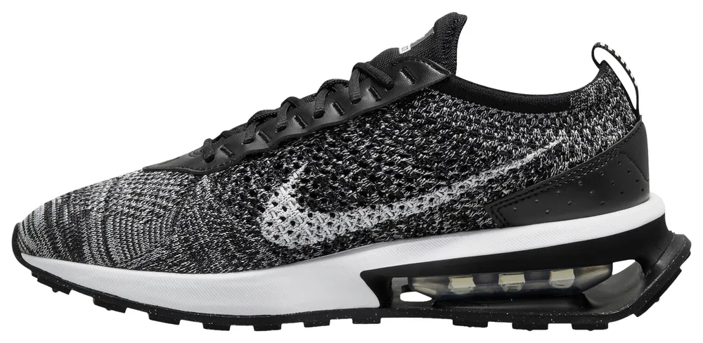 Nike racer flyknit triple on sale black