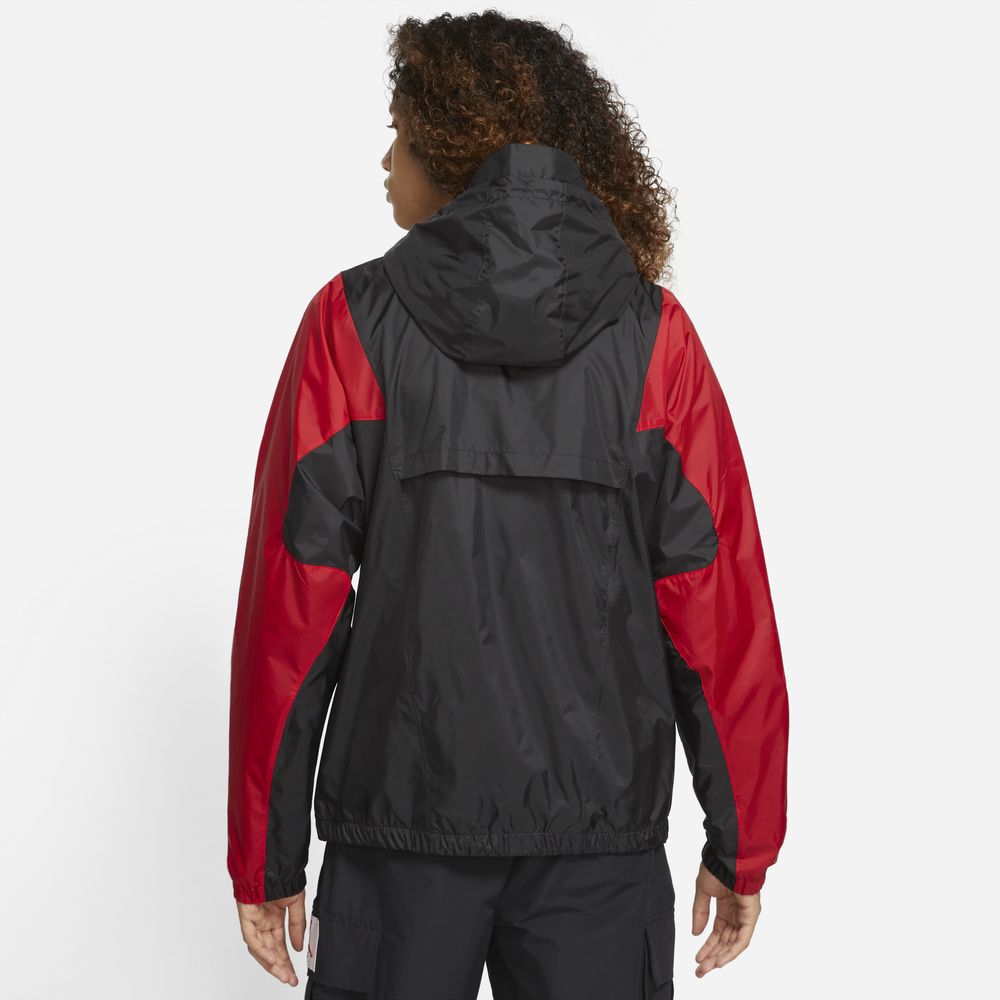 Jordan Essential Woven Jacket | Coquitlam Centre