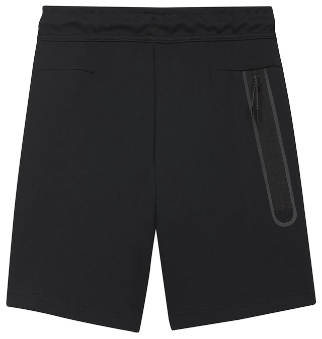 Nike tech fleece hotsell shorts foot locker