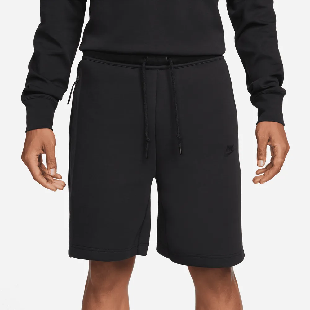 Nike tech fleece online footlocker