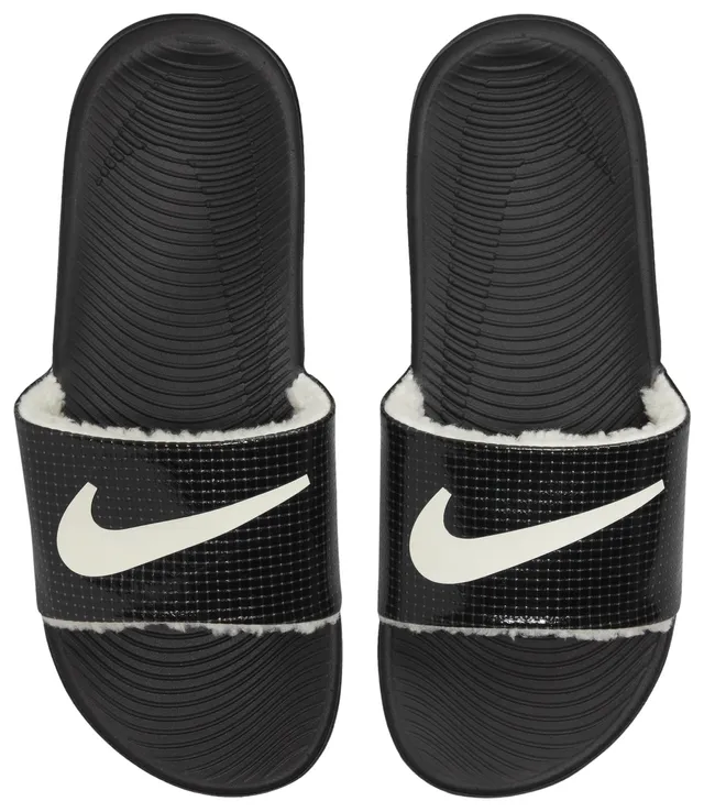 Nike slides hotsell foot locker