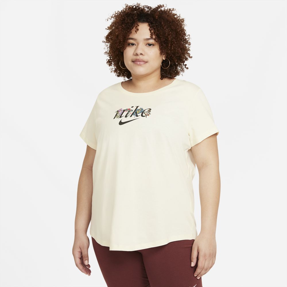 Plus size nike 2025 tee shirts