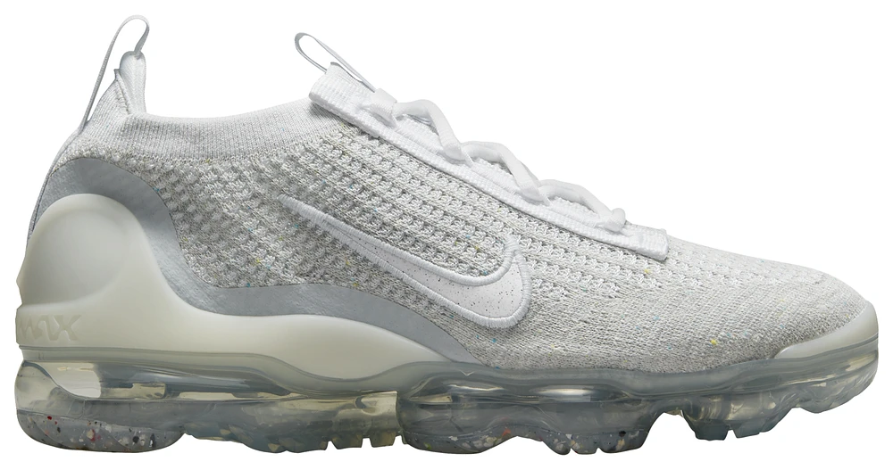 Women's air vapormax hotsell flyknit running shoes white