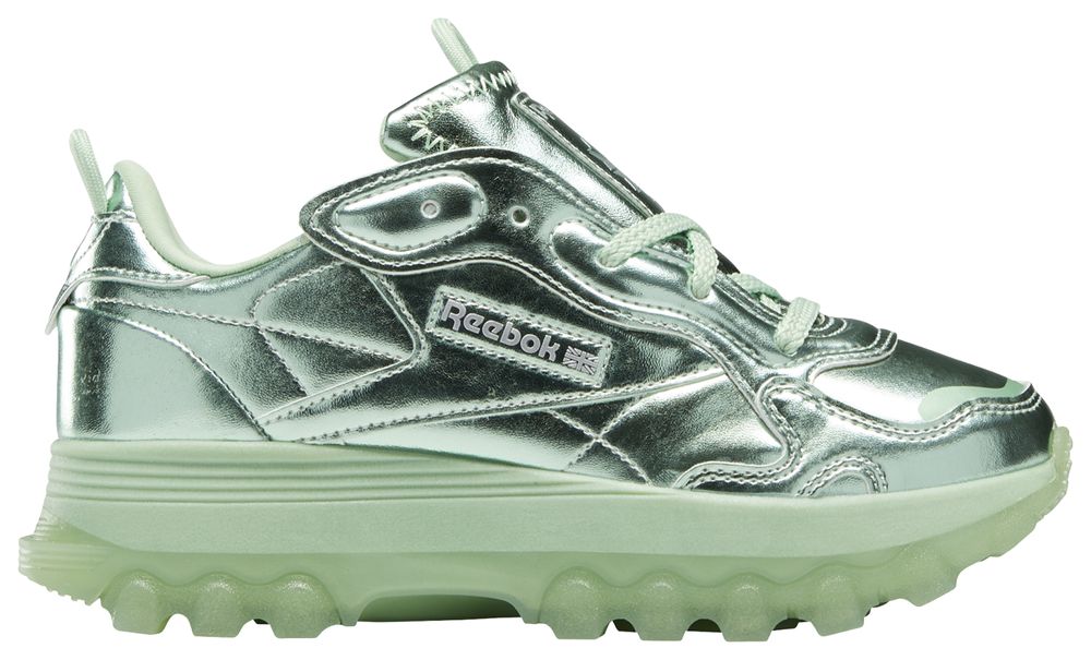 Foot locker 2025 reebok aztrek