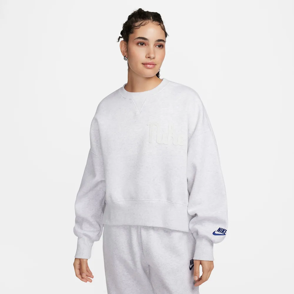 Nike best sale crewneck footlocker