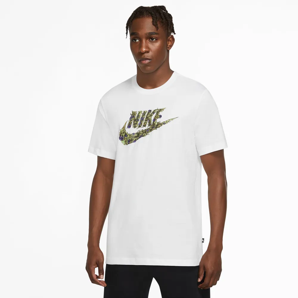 Nike t cheap shirt centre logo