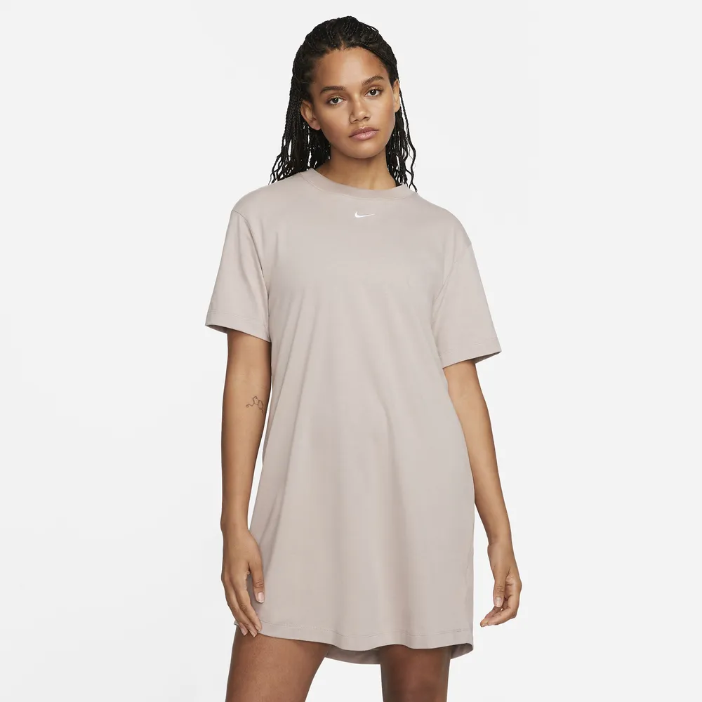 White nike hotsell t shirt dress