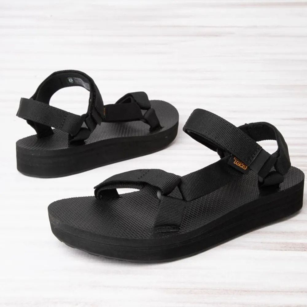 Teva midform universal discount chunky sandals in black