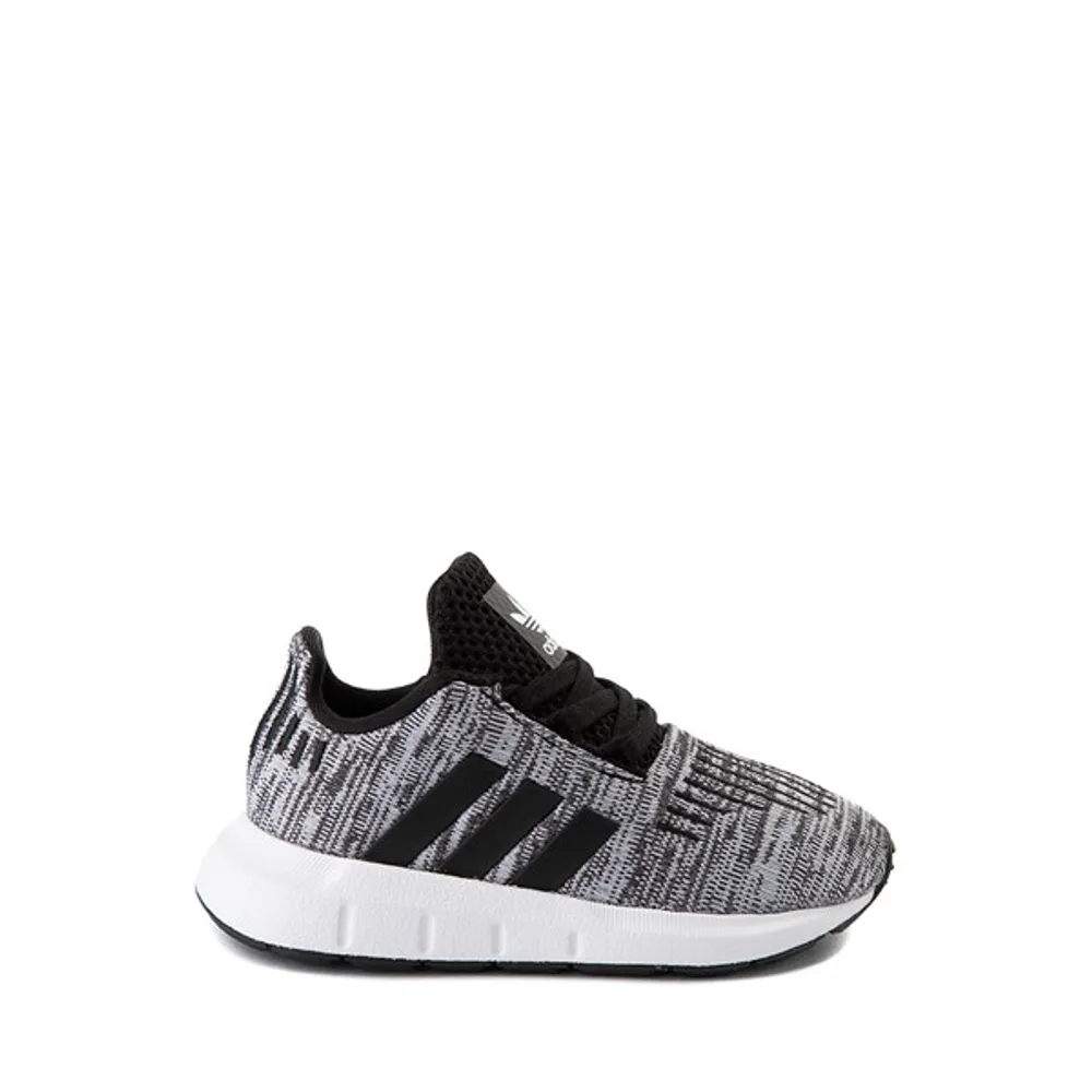 Junior adidas swift on sale run