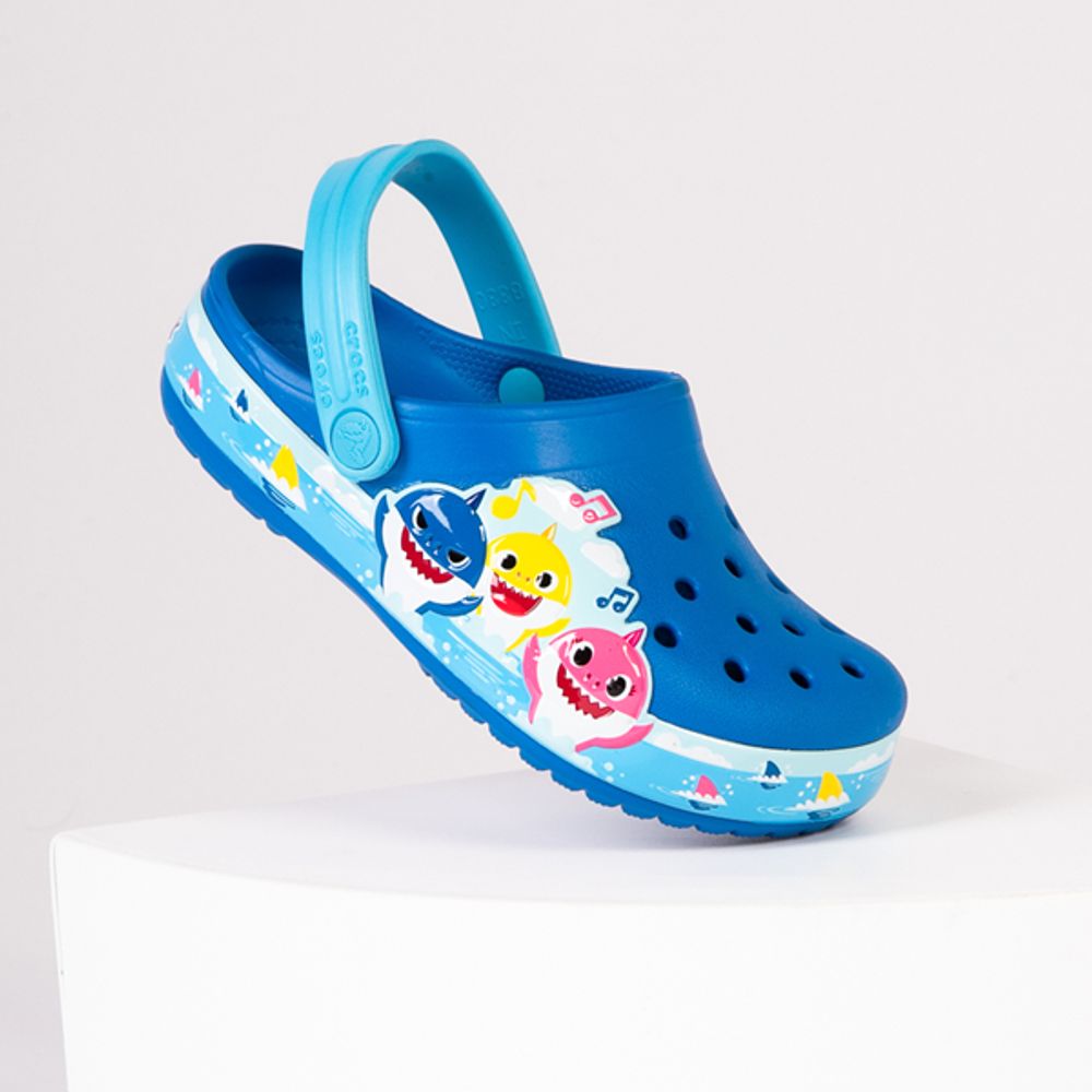 Crocs Fun Lab Baby Shark Clog / Toddler Bright Cobalt Mall of America®