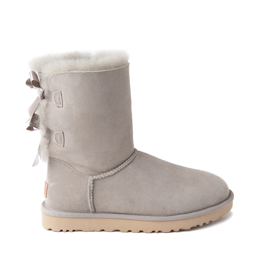 Journeys bailey 2025 bow uggs