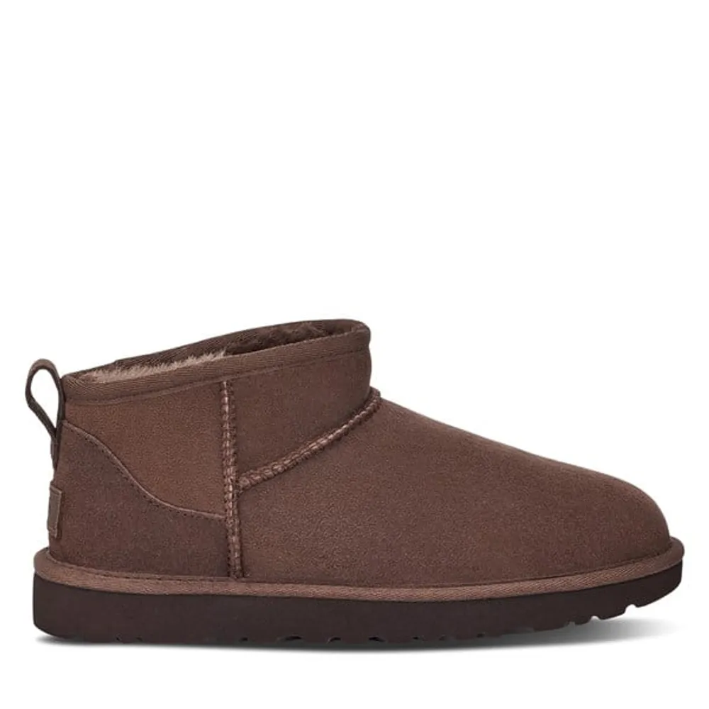 Brown leather shop classic uggs