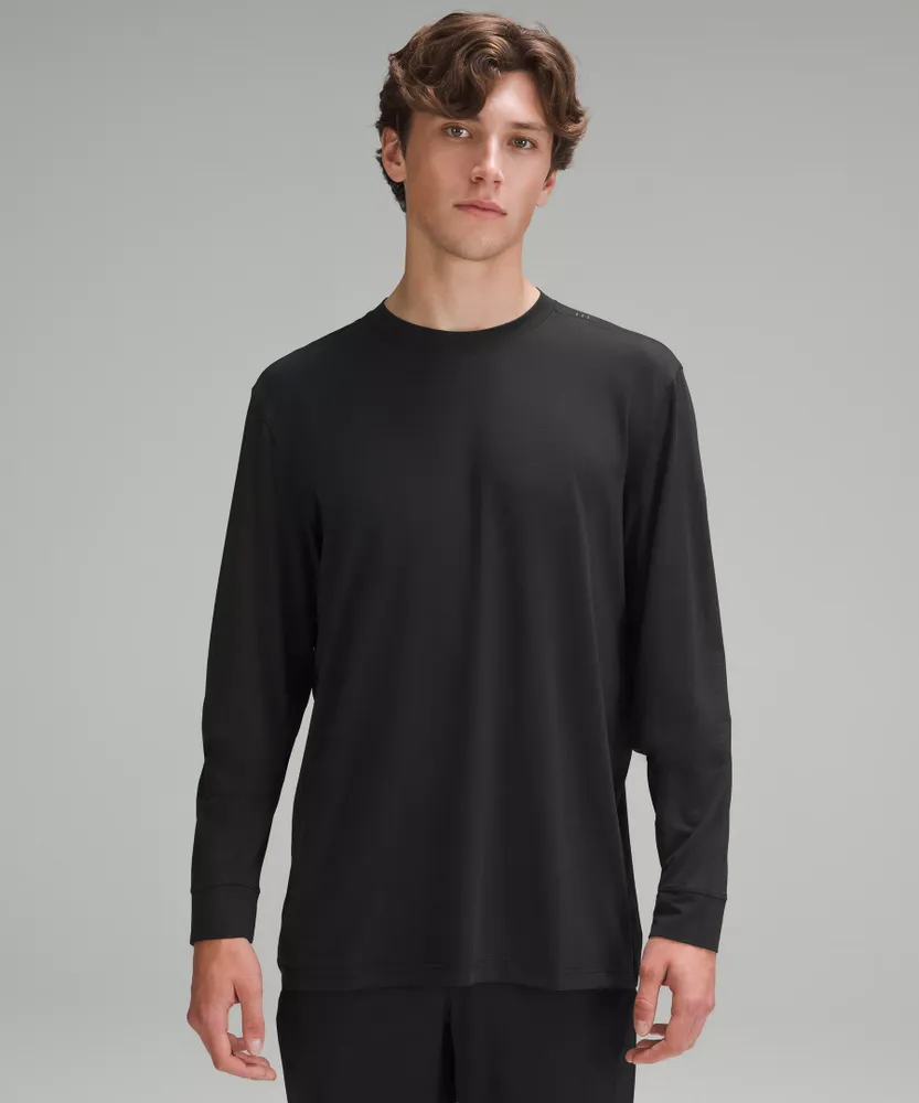 Lululemon store men Licemse to train long sleeve shirt