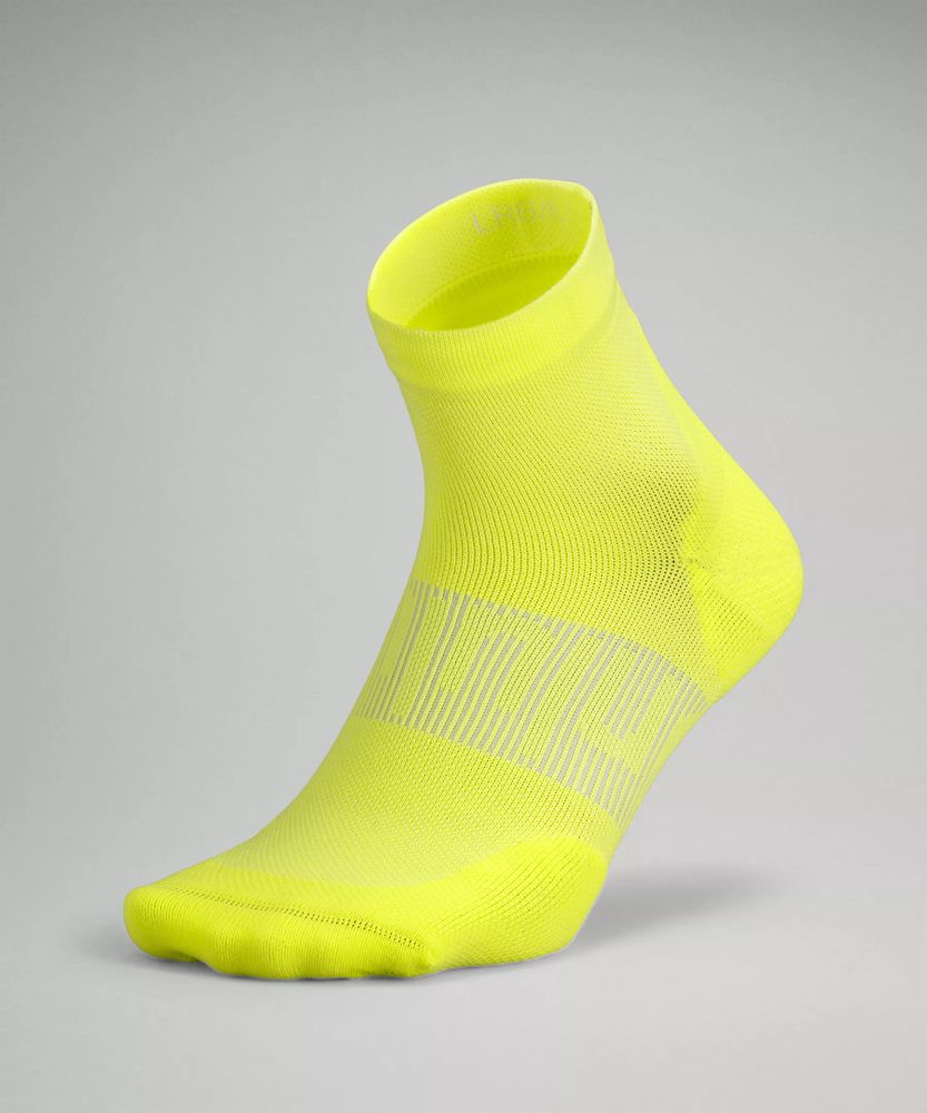 Neon yellow clearance nike socks