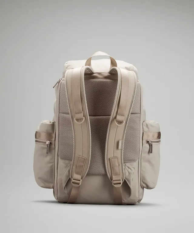 lululemon Wunderlust Backpack Mini 14L | www.carmenundmelanie.at