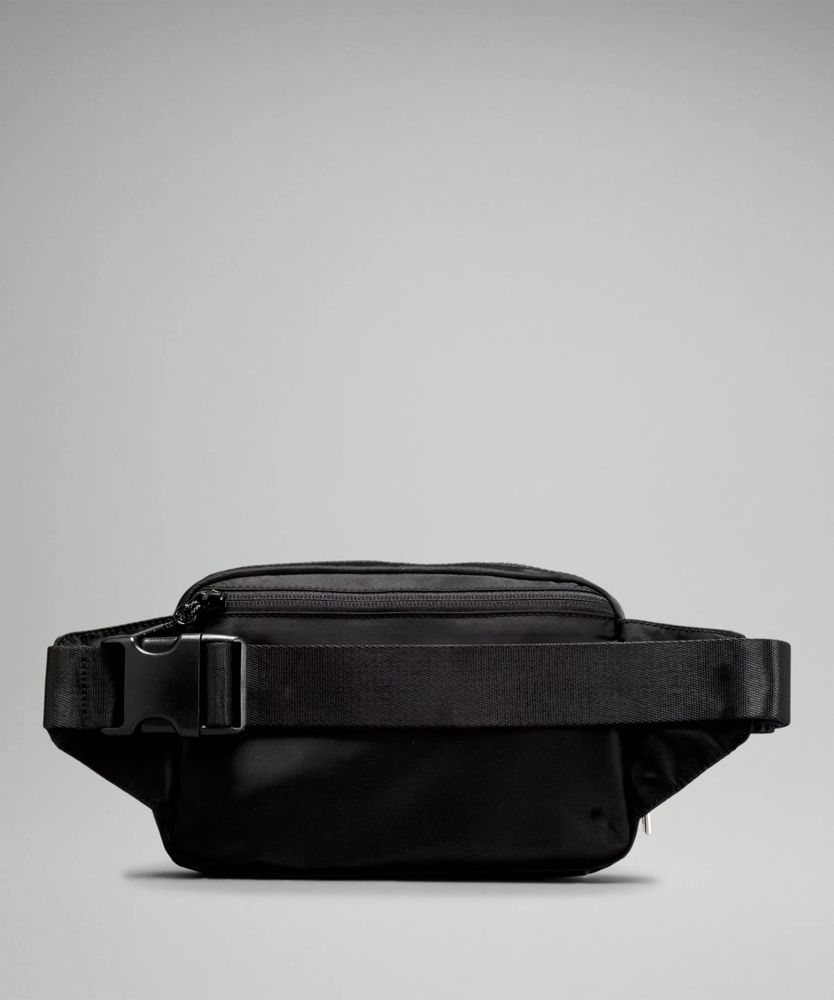 Lululemon Belt bag Large on sale In Black