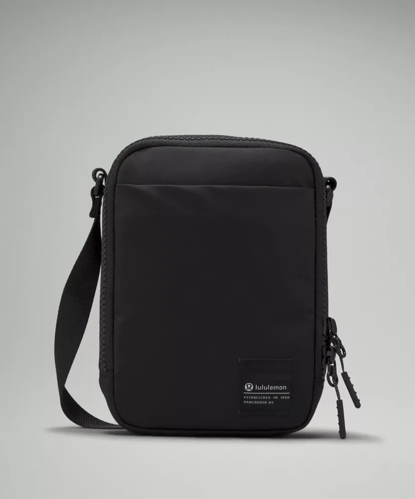 Lululemon crossbody 2025