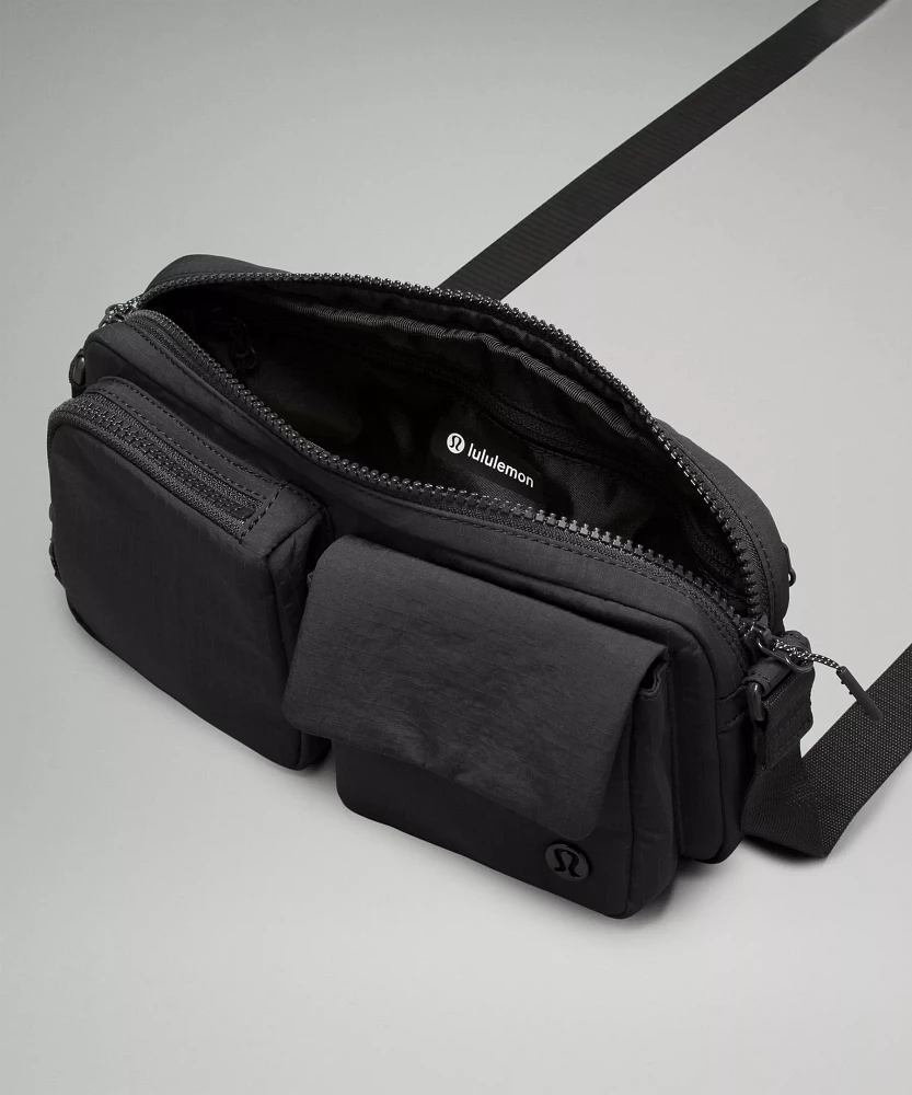 Lululemon ブラック ショルダーバッグ lululemon - lululemon(ルルレモン) ショルダーバッグ美品