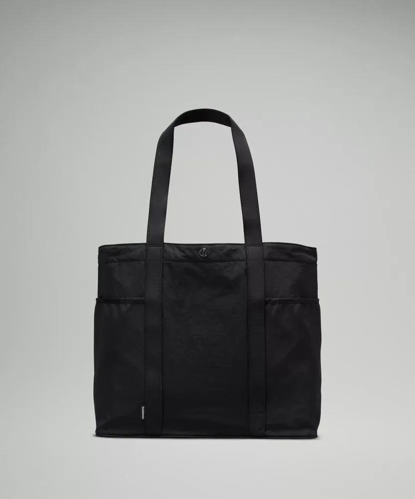 Lululemon athletica Daily Multi-Pocket Tote Bag 20L | Unisex Bags ...