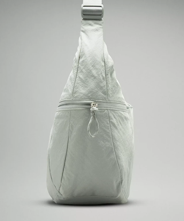 【ルルレモン】実用的なデザイン Large Slouchy Sling Bag 13L Large Slouchy Sling Bag 13L | Men's Bags,Purses,Wallets