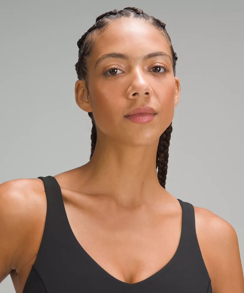 【lululemon】限定セール☆Align Tank Top☆パット付きトップス lululemon】限定セール☆Align Tank Top☆パット付きトップス