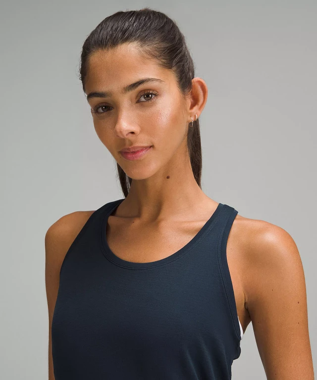 【ルルレモン】タンクトップSwiftly Tech Racerback ヒップ丈 Amazon.com: lululemon Swiftly Tech Racerback Tank Top (Black
