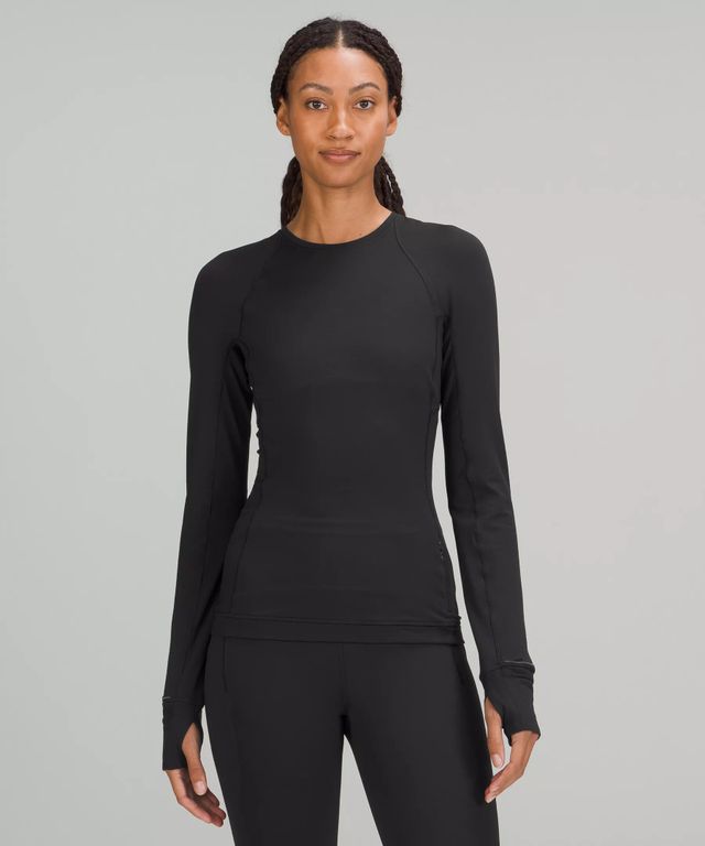Letter Graphic Thumbhole Sleeve Top
