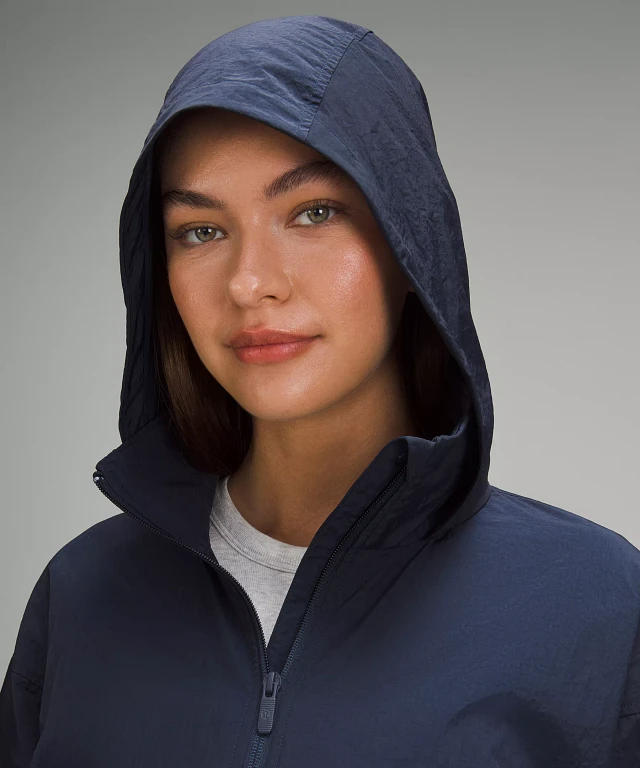 フィットネストップス lululemon Women's Lightweight Relaxed Fit Vented Jacket Lululemon athletica Lightweight Relaxed-Fit Vented Jacket