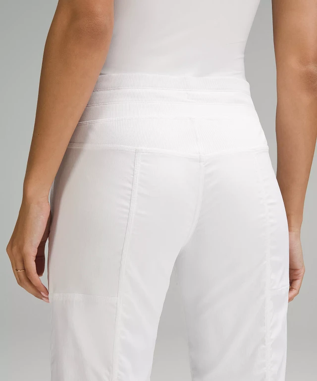 【新品】ルルレモン　dance　crop　pants　2　ホワイト 新品】ルルレモン dance crop pants 2 ホワイト LULULEMON DANCE