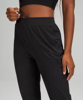 Lululemon hot sale cropped joggers