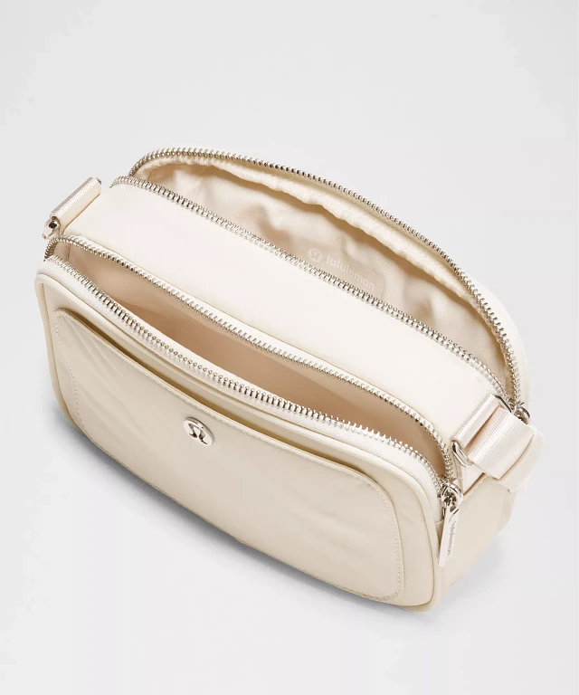 ★TOUT Y EST★ Square Crossback Camel LML03FCA Leather cross-body Handbag | Crafted by The Trend