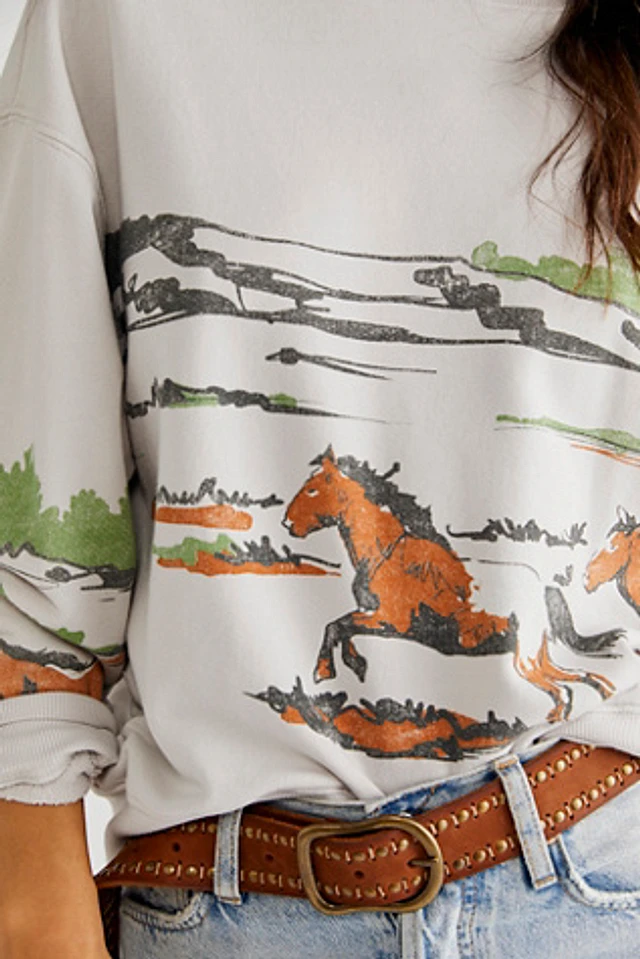 [GRAVER]★FAST HORSE SWEATSHIRT Daydreamer Running Horses Oversized Crewneck at MarketFair