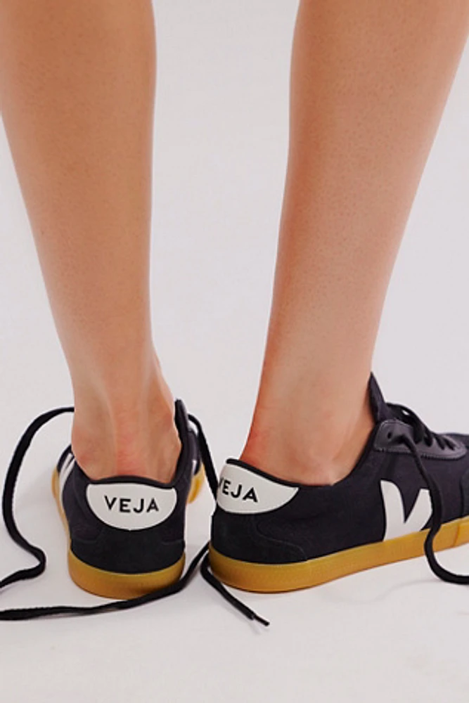 Veja Volley Sneakers | Pacific City