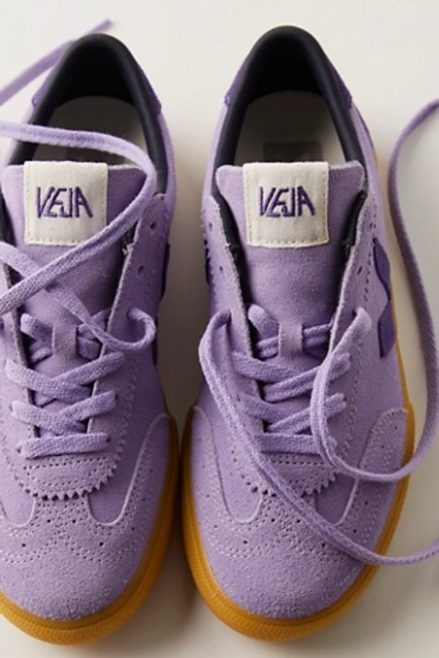 【送料&関税込】Veja Volley Sneakers In Viola Suede Veja | Volley Suede Trainers - Lavande Purple | The Sports Edit