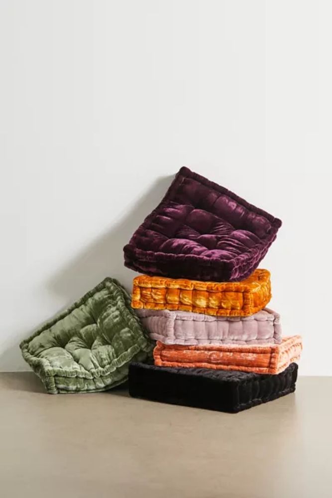 Urban outfitters outlet velvet pillow