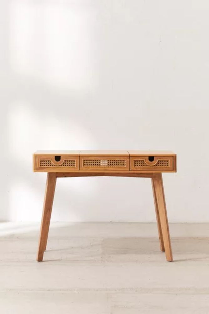 Urban Outfitters Marte Vanity Mall of America®